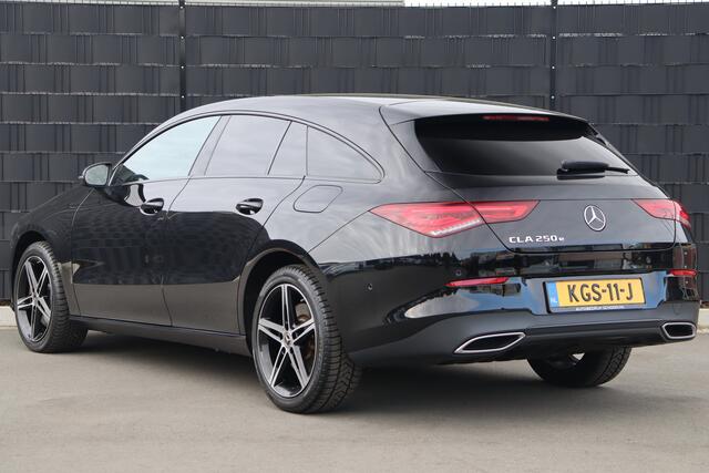 Mercedes-Benz Cla Shooting Brake 250 e Luxury Line PHEV | Adap. Cruise | Leder | Stoelververwarming | Carplay | Sfeerverlichting