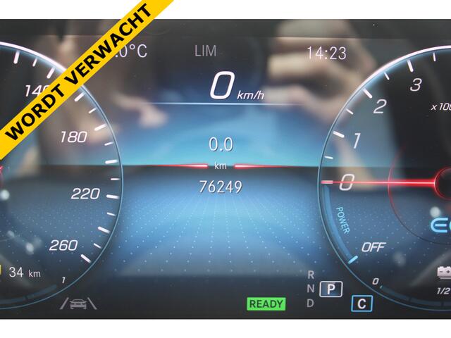Mercedes-Benz Cla Shooting Brake 250e AUT8 AMG Line PANORAMADAK SFEER CARPLAY KEY-LESS Go 19''
