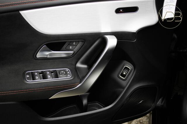 Mercedes-Benz Cla Shooting Brake 250 e Premium Plus AMG Pano Ambiance LED BTW
