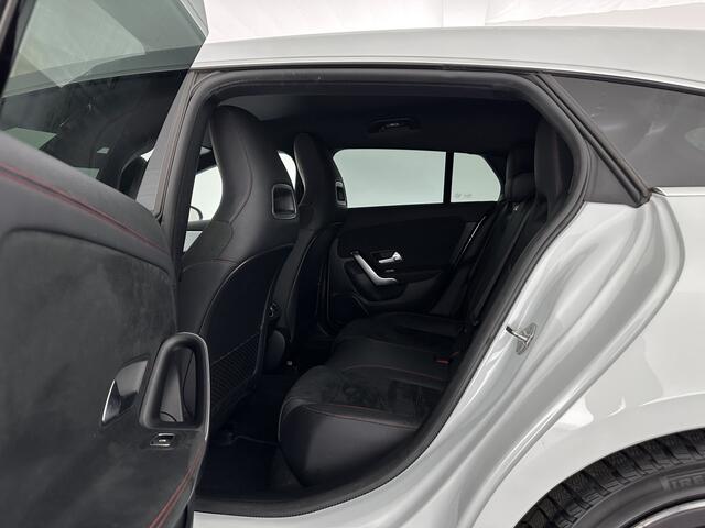 Mercedes-Benz Cla Shooting Brake 200 Business Solution AMG (INCL.BTW) Aut. *LEATHER-MICROFIBRE | FULL-LED | HEATED-SPORTSEATS | WIDESCREEN-DIGICOCKPIT | DAB+ | NAVI-FULLMAP | CAMERA | PRIVACYGLASS | SHIFT-PADDLES | 18''ALU*