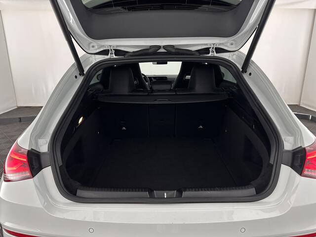 Mercedes-Benz Cla Shooting Brake 200 Business Solution AMG (INCL.BTW) Aut. *LEATHER-MICROFIBRE | FULL-LED | HEATED-SPORTSEATS | WIDESCREEN-DIGICOCKPIT | DAB+ | NAVI-FULLMAP | CAMERA | PRIVACYGLASS | SHIFT-PADDLES | 18''ALU*