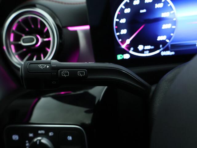 Mercedes-Benz Cla Shooting Brake Shooting Brake 180 AMG | Keyless Go | Sfeerverlichting | Car Play | Stoelverwarming | Parkeerpakket met Camera | Inclusief 24 maanden Mercedes-Benz Certified garantie voor Europa.