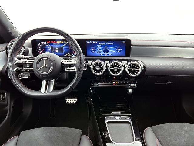 Mercedes-Benz Cla Shooting Brake 250 e AMG Plug-In Hybride AMG Line | Night Pakket | Trekhaak | Sfeerverlichting | Ledkoplampen | Achteruitrijcamera | KeyLess-Go. Inclusief 24 maanden Mercedes-Benz Certified garantie voor Europa.