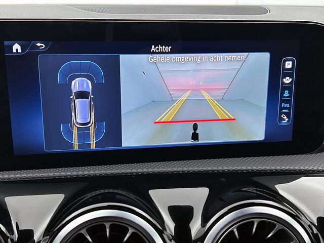 Mercedes-Benz Cla Shooting Brake 250 e AMG Plug-In Hybride AMG Line | Night Pakket | Trekhaak | Sfeerverlichting | Ledkoplampen | Achteruitrijcamera | KeyLess-Go. Inclusief 24 maanden Mercedes-Benz Certified garantie voor Europa.