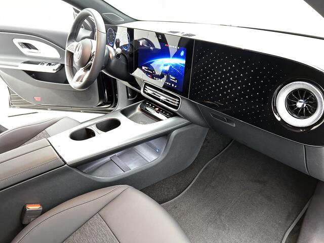Mercedes-Benz Cla Shooting Brake 250+ Business Solution 85 kWh | Winterpakket | Warmtewerend, donkergetint glas | Massagefunctie | MBUX Virtuele Assistant | Vast panoramadak | Sierdelen in geanodiseerd antraciet |