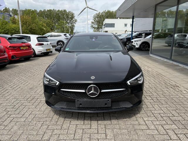 Mercedes-Benz Cla Shooting Brake 250 e AMG Line | Panoramadak | Stoelverwarming | Achteruitrijcamera | Leder | zomer&winter set