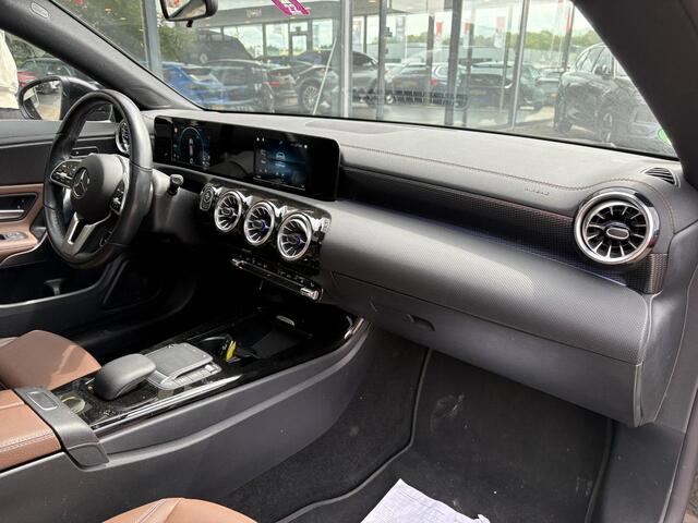 Mercedes-Benz Cla Shooting Brake 250 e AMG Line | Panoramadak | Stoelverwarming | Achteruitrijcamera | Leder | zomer&winter set