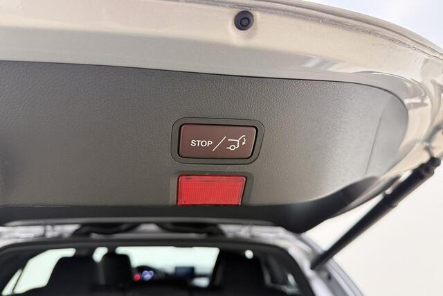 Mercedes-Benz Cla Shooting Brake 180 Prestige 122pk | Automaat | AMG Line | Navigatie | Elektrische Achterklep | Parkeersensoren | Climate Control | Sportinterieur