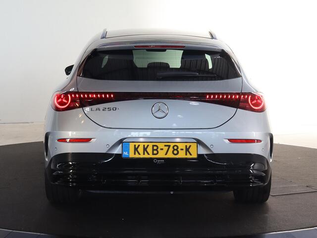 Mercedes-Benz Cla Shooting Brake 250+ Business Solution AMG 85 kWh | Elek. Trekhaak | Panoramadak | Stoelverwarming | Dodehoekassistent | Parkeercamera | Keyless Entry/Go | Apple Carplay/Android Auto |