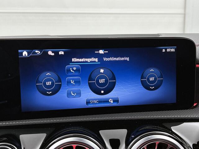Mercedes-Benz Cla Shooting Brake 250 e AMG-line Lichtmetalen velgen | Panoramadak | Wide screen | Navigatie | Parking support met camera | Inclusief 24 maanden MB Certified garantie voor Europa.