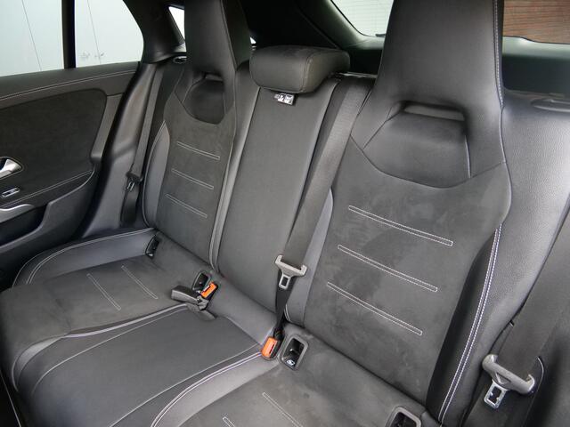 Mercedes-Benz Cla Shooting Brake 250e 218Pk Business Solution AMG Limited Pano-dak / Stoelverwarming / Camera / Navi