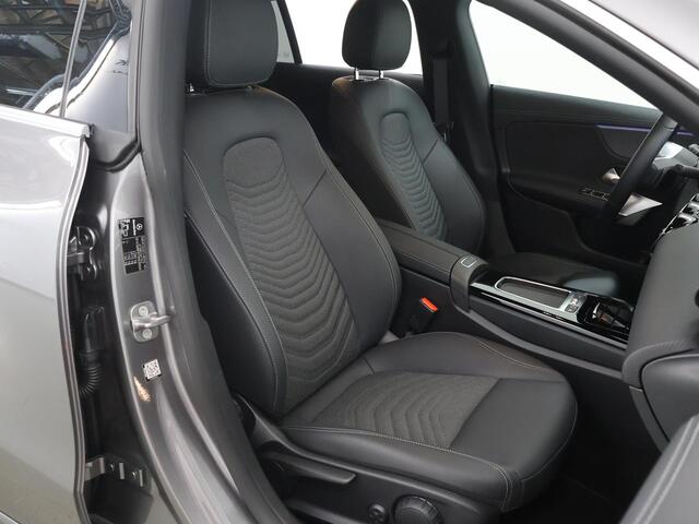 Mercedes-Benz Cla Shooting Brake 250e Star Edition | Easypack - achterklep | Keyless go | Achteruitrijcamera | Stoelverwarming | Sfeerverlichting |