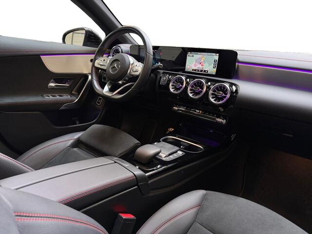 Mercedes-Benz Cla Shooting Brake 250 e AMG Line I Panoramadak I Ambient Lighting I Stoelverwarming