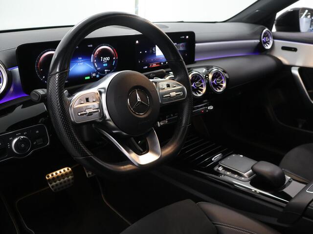 Mercedes-Benz Cla Shooting Brake 250 e Business Solution AMG Limited | Night | Panoramadak | AMG Multispaaks velgen | Multibeam | Stoelverwarming |
