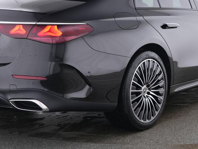 Mercedes-Benz E-KLASSE 300 e AMG Plug-In Hybride AMG Line Advanced Plus | Night Pakket | Trekhaak | MBUX Superscreen | Head-up-Display | Memory Voorstoelen. Inclusief 24 maanden Mercedes-Benz Certified garantie voor Europa.