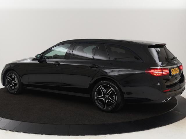 Mercedes-Benz E-KLASSE 300e AMG Night | Adaptive cruise | Burmester | Stoelverwarming | Carplay | Camera | Park Assist | Sfeerverlichting | Half leder | PHEV | Plug In