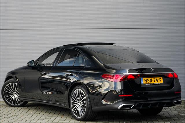 Mercedes-Benz E-KLASSE 220 D 4M AMG Night Pano Luchtvering Trekhaak Fabrieksgarantie
