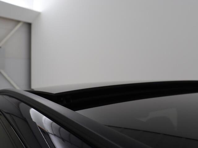 Mercedes-Benz E-KLASSE 300e AMG | Panoramadak | Adaptive cruise | Nappaleder | 360 Camera | Matrix LED | Trekhaak | Burmester | Navigatie | Stoelverwarming | Park Assist | Sfeerverlichting | PHEV | Plug In