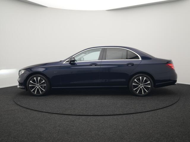 Mercedes-Benz E-KLASSE 300 e 9MATIC Avantgarde Plug In Hybrid 320pk UNIEK 42.495km PHEV | Trekhaak af Fabriek | Camera | Sportstoelen Verwarmd | Apple Carplay | Led Koplampen |