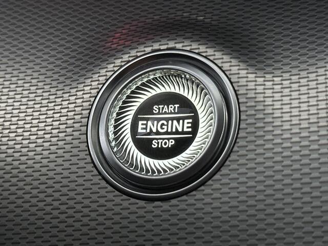 Mercedes-Benz E-KLASSE 300 e 9MATIC Avantgarde Plug In Hybrid 320pk UNIEK 42.495km PHEV | Trekhaak af Fabriek | Camera | Sportstoelen Verwarmd | Apple Carplay | Led Koplampen |
