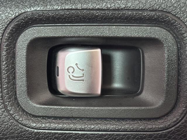 Mercedes-Benz E-KLASSE 300 e 9MATIC Avantgarde Plug In Hybrid 320pk UNIEK 42.495km PHEV | Trekhaak af Fabriek | Camera | Sportstoelen Verwarmd | Apple Carplay | Led Koplampen |