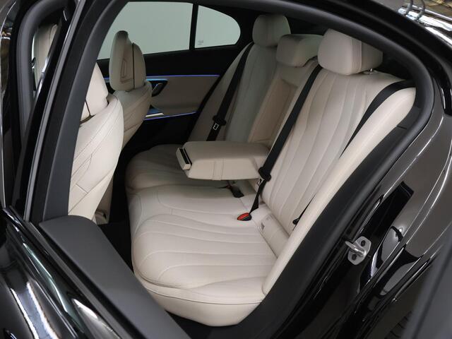 Mercedes-Benz E-KLASSE 300 e AMG Line | Burmester | Trekhaak | Night pakket | 20 inch |