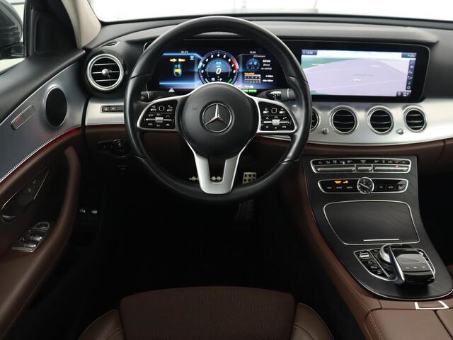 Mercedes-Benz E-KLASSE 300 e 4MATIC Avantgarde | Adaptive Cruise | 360 Camera | Stoelverwarming | Carplay | Navigatie | Virtual Cockpit | Sfeerverlichting