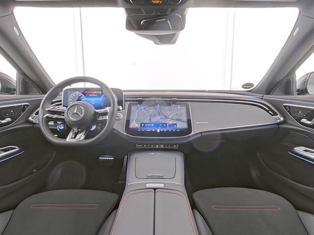 Mercedes-Benz E-KLASSE Mercedes-AMG 53 4MATIC+ Panorama Schuif-Kanteldak | Memory Voorstoelen | 360° camera | Distronic. Inclusief 48 maanden Mercedes-Benz Certified garantie voor Europa.