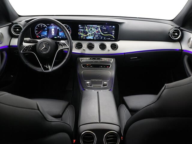 Mercedes-Benz E-KLASSE 200 AMG Line | Night | Burmester | Trekhaak | Panoramadak | Sfeerverlichting | Stoelverwarming |