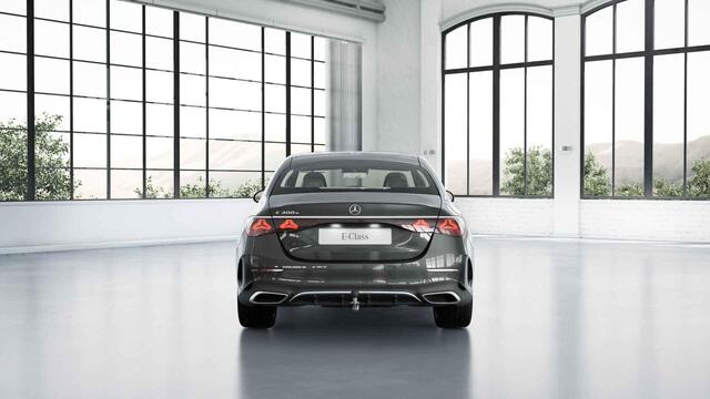 Mercedes-Benz E-KLASSE Limousine 300 e Sport Edition Panorama dak | Trekhaak