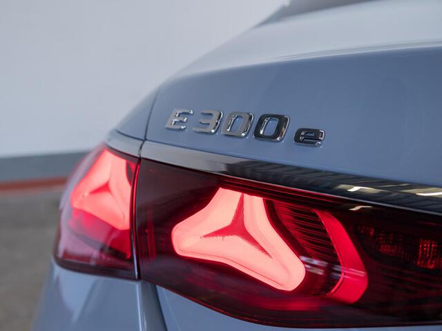 Mercedes-Benz E-KLASSE Limousine 300 e Sport Edition Premium PLUS | panorama dak | Trekhaak