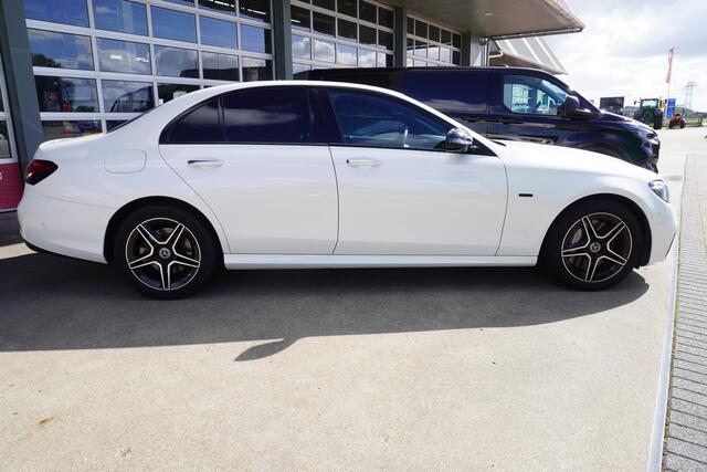 Mercedes-Benz E-KLASSE 300 de 195PK AMG Line Diesel/Elektrisch Climate | Navi | 360 Camera