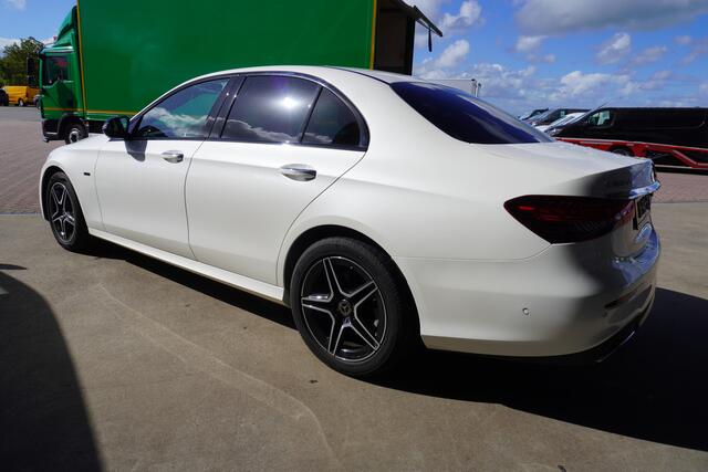 Mercedes-Benz E-KLASSE 300 de 195PK AMG Line Diesel/Elektrisch Climate | Navi | 360 Camera
