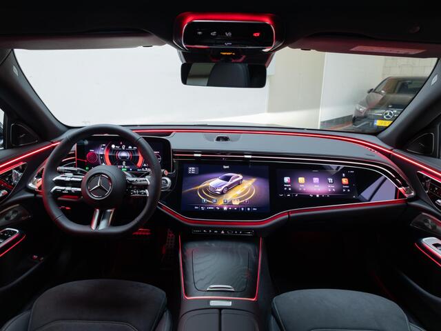 Mercedes-Benz E-KLASSE Limousine 300 e Sport Edition Panorama dak
