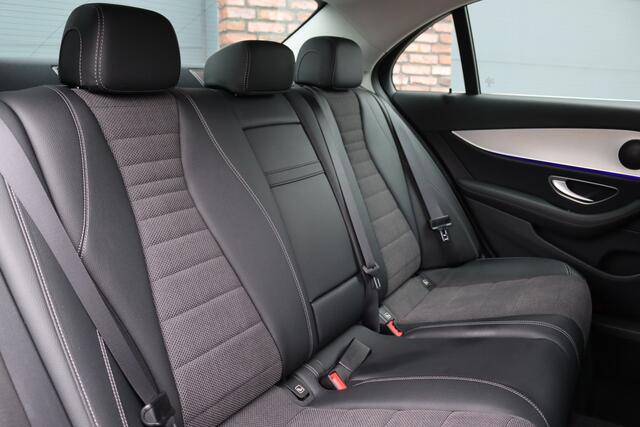 Mercedes-Benz E-KLASSE 220 d Avantgarde | Distronic+ | Trekhaak | Camera | Rijassistentiepakket | High Perf. LED | Sfeerverlichting | Stoelverwarming |