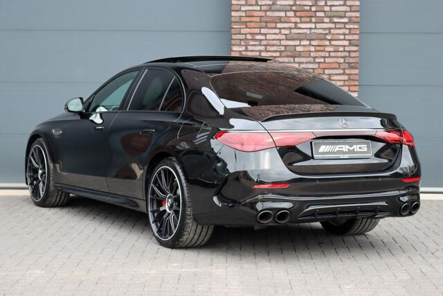 Mercedes-Benz E-KLASSE AMG 53 4MATIC+ Premium+ | MBUX Hyperscreen | Achterasbesturing | Distronic | AMG Drivers Package | Burmester | Digital Light | Stoelverwarming V+A | Performance-Stoel |