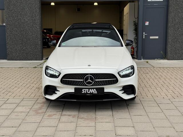 Mercedes-Benz E-KLASSE 300 e 4MATIC AMG Line | E300 Hybride | Pano | Matrix LED | Burmester | Night | Keyless | Adapt. Cruise | Trekhaak | 20 Inch | 360 | Carplay | DAB | Trekhaak | Sfeer | Dodehoek | Lane Assist | BTW | Dealer Onderhouden | Garantie