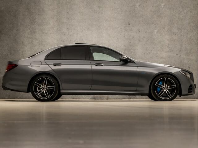 Mercedes-Benz E-KLASSE 350 e AMG Sport 286Pk Automaat (PANORAMADAK, LUCHTVERING, BURMESTER, WIDESCREEN, HEAD-UP DISPLAY, APPLE CARPLAY, SFEERVERLICHTING, MEMORY SEATS, LEDER, 360 CAMERA, ADAPTIVE CRUISE, NIEUWSTAAT)