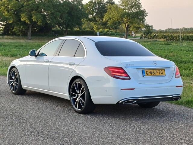 Mercedes-Benz E-KLASSE 200 Premium Prachtige auto!/Sfeerverlichting/Camera/