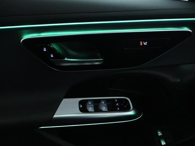 Mercedes-Benz E-KLASSE 300 e Luxury Line | Rijassistentiepakket plus | Keyless Go | Stuur- en Stoelverwarming | Apple CarPlay | Achteruitrijcamera | Inclusief 24 maanden MB Certified garantie voor Europa.