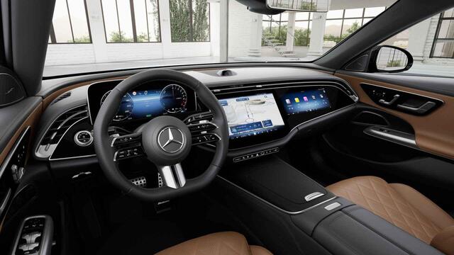 Mercedes-Benz E-KLASSE 300e Sport Edition | Panoramaschuifdak | Premium Plus | Night | Rijassistentiepakket Plus | Stoelventilatie | Burmester | Airmatic |