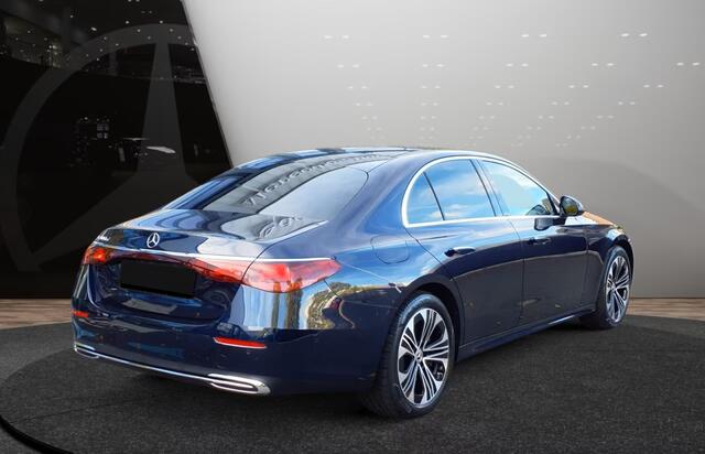 Mercedes-Benz E-KLASSE 300 e Avantgarde Distronic Burmester Panorama Schuifdak Stuurverwarming Stoelverwarming 19 Inch Camera