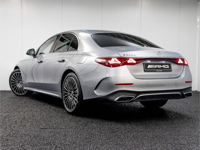 Mercedes-Benz E-KLASSE E 300 e 4MATIC AMG Line | Superscreen | Nappa | Luchtvering | Achterasbesturing