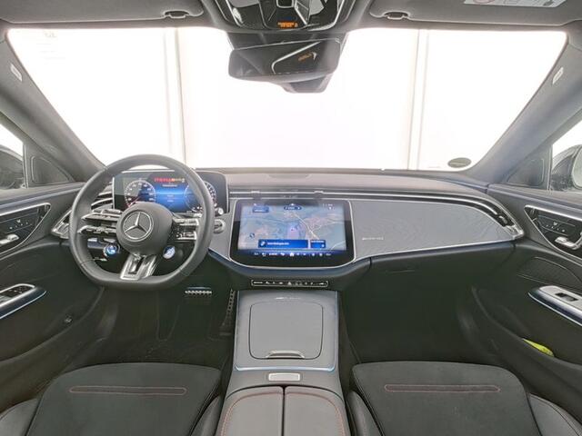 Mercedes-Benz E-KLASSE Mercedes-AMG 53 4MATIC+ Panorama Schuif-Kanteldak | Night Pakket 1+2 | 20 Inch AMG Velgen | AC en DC Lader | Distronic. Inclusief 24 maanden MB Certified garantie voor Europa.