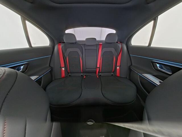 Mercedes-Benz E-KLASSE Mercedes-AMG 53 4MATIC+ Panorama Schuif-Kanteldak | Night Pakket 1+2 | 20 Inch AMG Velgen | AC en DC Lader | Distronic. Inclusief 24 maanden MB Certified garantie voor Europa.