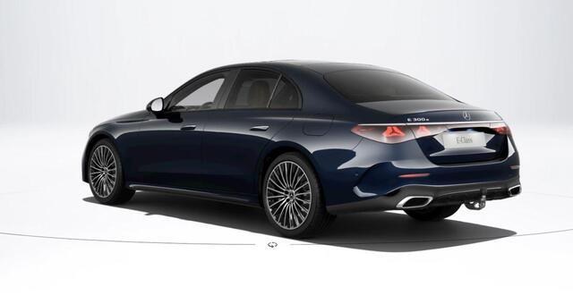 Mercedes-Benz E-KLASSE 300 e Sport Edition | AMG Line | Panoramadak | Premium Pakket | Night Pakket | Winter Pakket | Trekhaak | MBUX Superscreen | Burmester 4D Surround | 360° Camera | Dodehoekassistent | DISTRONIC Afstandsassistent | Elektrisch Verstelbare Stoelen + Memory | 