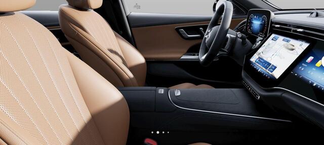 Mercedes-Benz E-KLASSE 300 e Sport Edition | AMG Line | Panoramadak | Premium Pakket | Night Pakket | Winter Pakket | Trekhaak | MBUX Superscreen | Burmester 4D Surround | 360° Camera | Dodehoekassistent | DISTRONIC Afstandsassistent | Elektrisch Verstelbare Stoelen + Memory | 