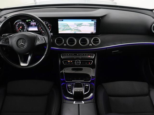 Mercedes-Benz E-KLASSE 350e Avantgarde | Luchtvering | Trekhaak | Stoelverwarming | Carplay | 360 Camera | Sfeerverlichting | Navigatie | Park Assist | Half leder | Full LED | PHEV | Plug In