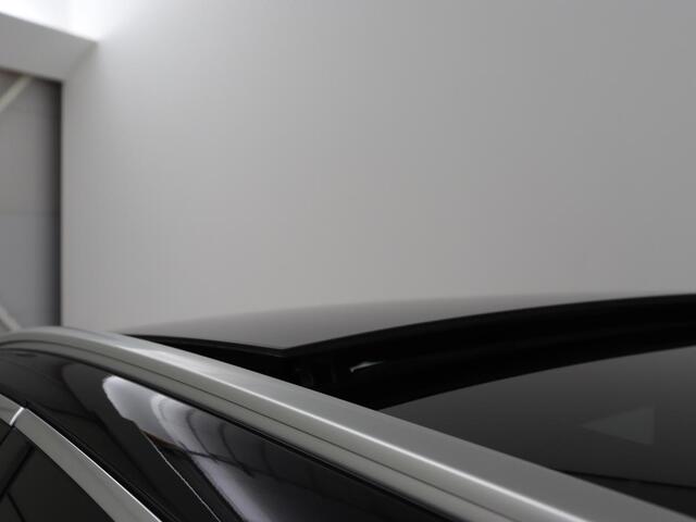 Mercedes-Benz E-KLASSE 300e Avantgarde | Panoramadak | Adaptive cruise | Stoelverwarming | Carplay | Camera | Sfeerverlichting | Navigatie | Widescreen | Half leder | PHEV | Plug In