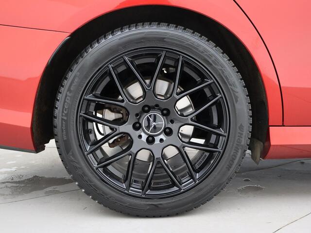 Mercedes-Benz E-KLASSE 220D 194 PK AMG SPORT + BURMESTER | DISTRONIC+ | HEAD-UP | WIDESCREEN | SFEERVERLICHTING | 360 CAMERA